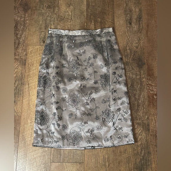 Bergamo by EBI Embroidered Formal Suit - Picture 8 of 10